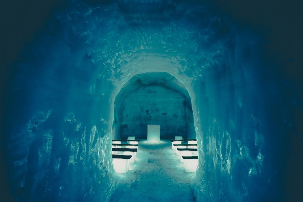 Ísgöngin í Langjökli